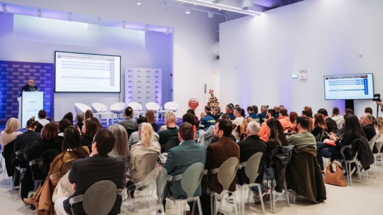 0103cbe8-eb81-2a26-873e-db314ff022ee